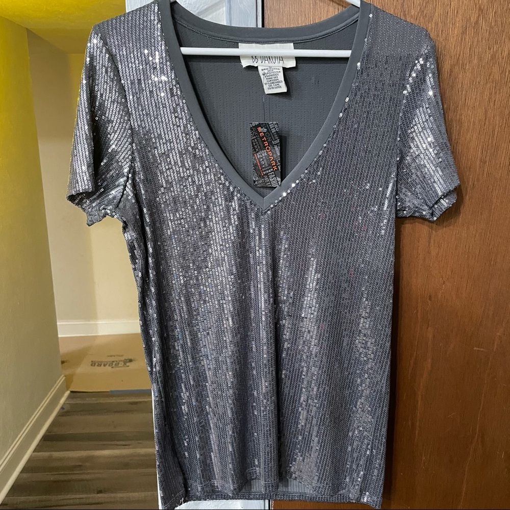 Women top